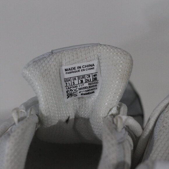 Reebok Runner white in color comfortable runner - Picture 6 of 6